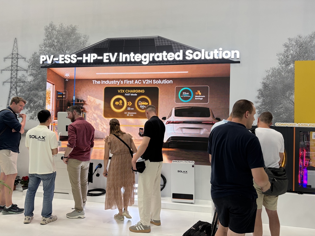 תערוכת SolaX בתערוכת Intersolar Europe